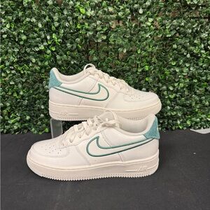 Nike Air Force 1 Low Resort and Sport - Y6